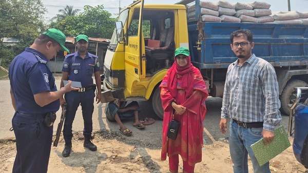 সুনামগঞ্জে শব্দদূষণ রোধে পরিবেশ অধিদপ্তরের ভ্রাম্যমাণ আদালতের অভিযান