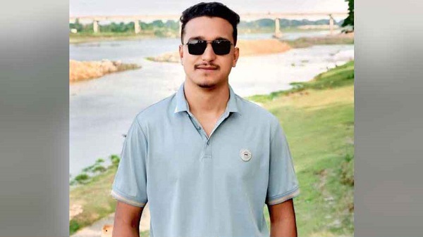 জন্মদিন পালনের পর কলেজছাত্রকে কুপিয়ে হত্যা