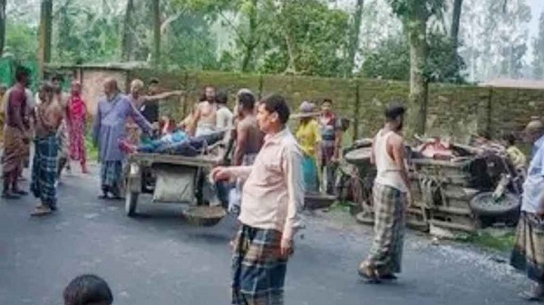 ট্রাক-অটোরিকশার সংঘর্ষে নিহত ১