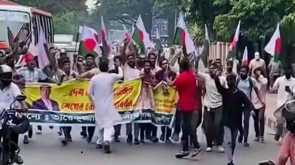 এবার গণভবনের সামনে যুবলীগের মিছিল
