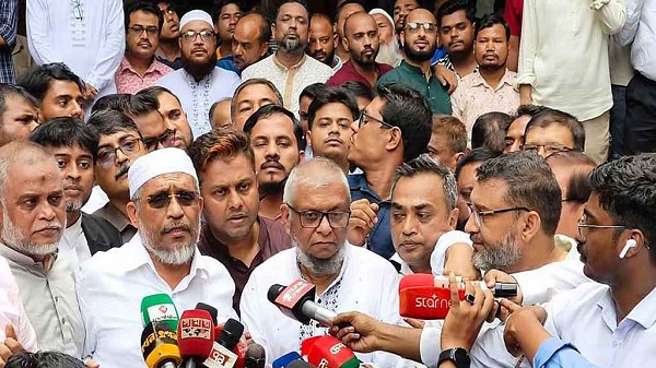 সুরঞ্জিত সেন হত্যাচেষ্টা মামলায় একজনের মৃত্যুদণ্ড, বাবরসহ খালাস ৯