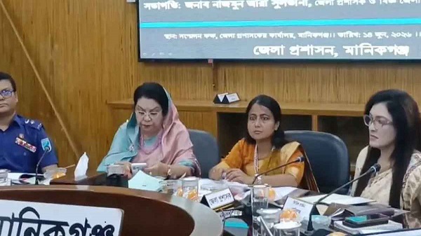 সরকারি কর্মকর্তা-কর্মচারীদের কড়া হুঁশিয়ারী বিমানমন্ত্রীর