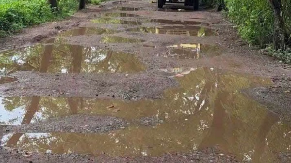 রামগতি–বয়ারচর সড়ক বেহাল, ভোগান্তিতে হাজারো মানুষ