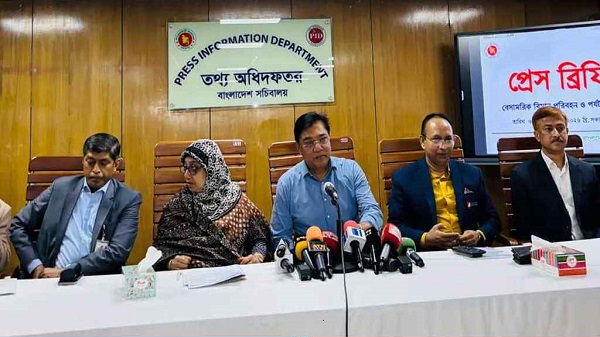 হাজিদের ১৫০ লাগেজ থেকে চুরির অভিযোগ অসত্য: বিমান প্রতিমন্ত্রী