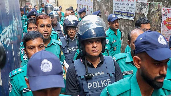 ১০ বিডিআর সদস্যকে হত্যা করে জিয়াউল: দেহরক্ষী