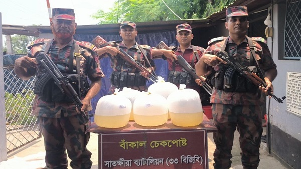 সাতক্ষীরার সীমান্তে বিজিবির অভিযানে ভারতীয় মালামাল জব্দ