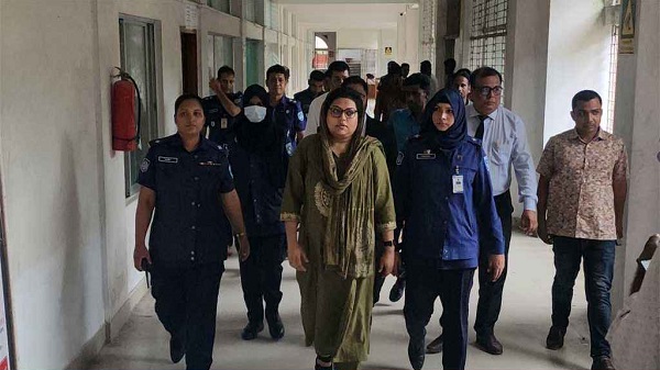 কেন্দ্রীয় যুবলীগ নেত্রী কাজী মৌসুমী কারাগারে