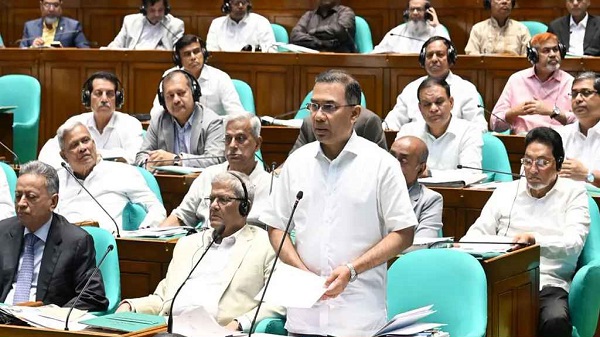 চাকরির জন্য তরুণদের বছরের পর বছর অপেক্ষা করতে হবে না: প্রধানমন্ত্রী