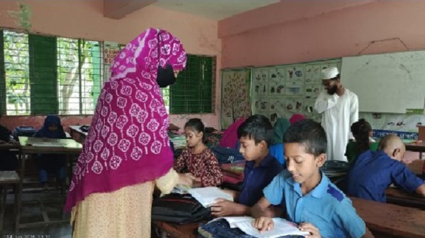 ছয় মাস ধরে তালবদ্ধ নতুন ভবন, কক্ষ সংকটে নাকাল শিক্ষার্থী-শিক্ষক