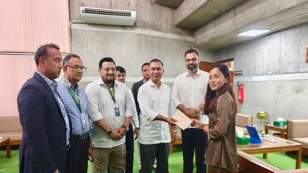 ফুটবলার ঋতুপর্ণার গৃহ নির্মাণে আর্থিক অনুদান দিলেন প্রধানমন্ত্রী