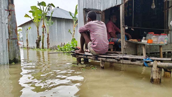 ভারী বৃষ্টি ও পাহাড়ি ঢলে ৯ জেলায় বন্যার শঙ্কা
