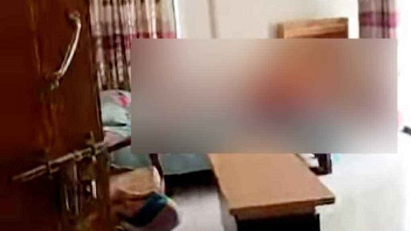 ডাকবাংলো থেকে ২ শিশুসহ মায়ের মরদেহ উদ্ধার