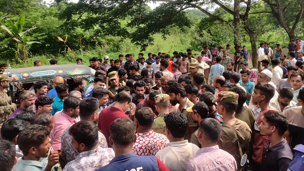 বান্দরবানের লামায় কোয়ান্টাম ফাউন্ডেশনের বৃদ্ধাশ্রমের জমি নিয়ে সালিশে উত্তেজনা