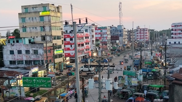 লক্ষ্মীপুর ফোর লেন প্রকল্পে নকশা পরিবর্তনের অভিযোগ, তদন্ত ও হস্তক্ষেপ দাবি এলাকাবাসীর