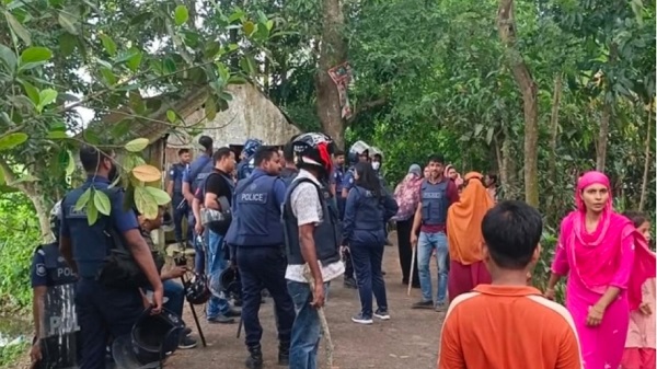 আধিপত্যের দ্বন্দ্বে উত্তপ্ত মাদারীপুর, আহত ১০ ও ঘরবাড়িতে তাণ্ডব