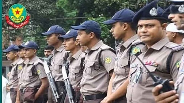 কার্যক্রম নিষিদ্ধ আ.লীগের প্রতিষ্ঠাবার্ষিকীতে মাঠে থাকবে ডিএমপির ১৮ হাজার পুলিশ
