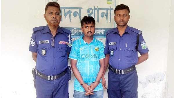 মদনে হোটেলের আড়ালে মাদক ব্যবসা: ১০০ ইয়াবাসহ হীরা গ্রেপ্তার