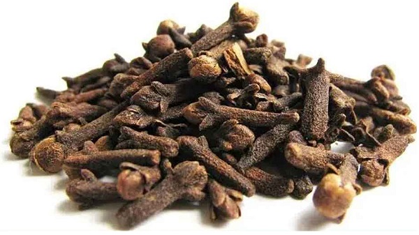 প্রতিদিন সকালে দুটি লবঙ্গ খাওয়ার উপকারিতা