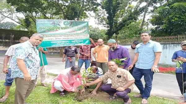 লালমনিরহাটে ‘অভিযান’-এর উদ্যোগে বৃক্ষরোপণ কর্মসূচি অনুষ্ঠিত
