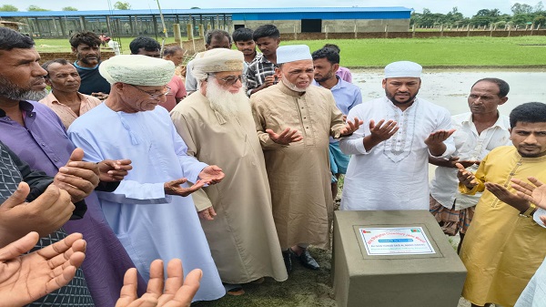 বাঁশখালীতে আলহাজ্ব শাহজাহান চৌধুরী জামে মসজিদের নির্মাণকাজের উদ্বোধন