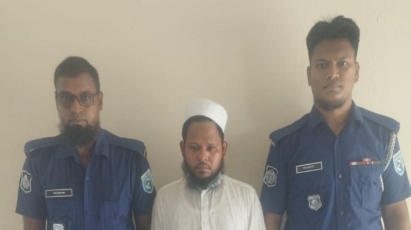 মাদ্রাসার ৮ বছরের শিশুকে ধর্ষণের চেষ্টা, গ্রেফতার প্রধান শিক্ষক সাজ্জাদুর