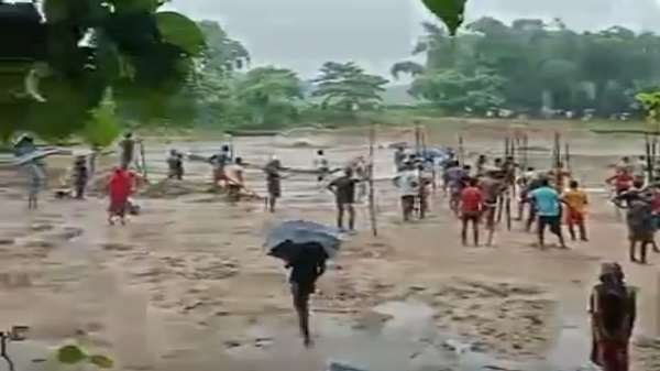 ছাতক-দোয়ারাবাজারে অবৈধ বালু উত্তোলনকে কেন্দ্র করে সংঘর্ষ, আহত অর্ধশতাধিক