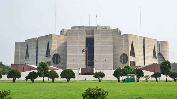 দেশে আজ কোথায় কী
