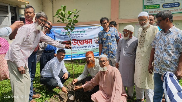 জয়পুরহাট চিনিকলে জিয়া পরিষদের বৃক্ষরোপণ কর্মসূচির উদ্বোধন