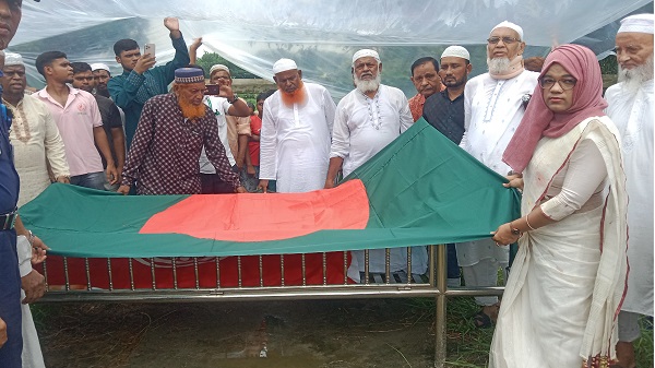 রাষ্ট্রীয় মর্যাদায় বিদায় নিলেন বীর প্রতীক আতাহার আলী খান