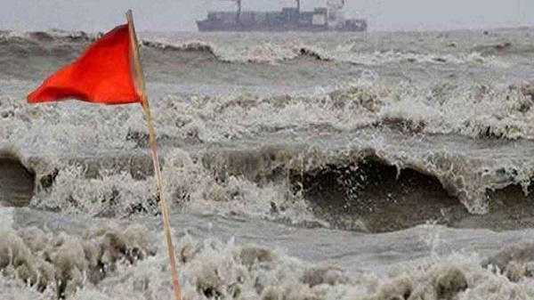 সাগরে লঘুচাপ, সব বন্দরে ৩ নম্বর সতর্কসংকেত