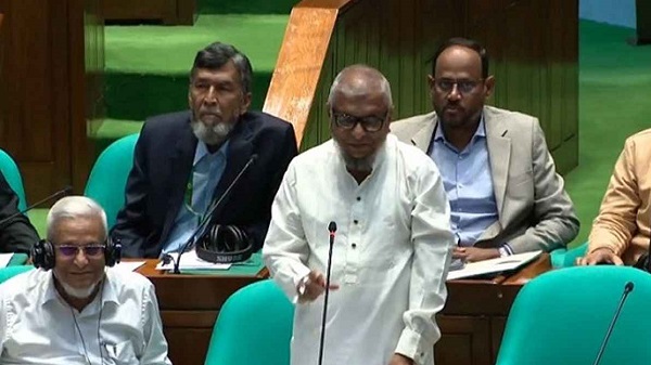 বিদেশে ১ কোটি দক্ষ কর্মী পাঠাবে সরকার: প্রবাসীকল্যাণমন্ত্রী