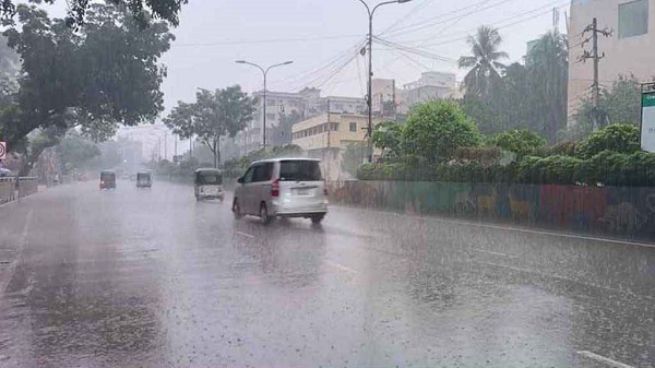 ঢাকায় আবারও নামল বৃষ্টি