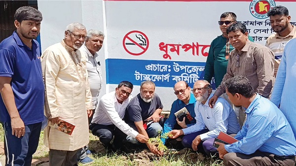 প্রধানমন্ত্রীর ঘোষণা বাস্তবায়নে সীতাকুণ্ডে ১৩০টি সংগঠনকে ২০ হাজার বৃক্ষের চারা বিতরণ