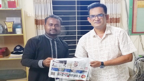 দামুড়হুদা থানার ওসির সঙ্গে ‘দৈনিক ভোরের চেতনা’ সাংবাদিক নাছিমের সৌজন্য সাক্ষাৎ