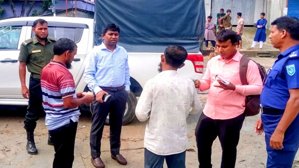 নবাবগঞ্জে সড়কে শৃঙ্খলা ফেরাতে ভ্রাম্যমাণ আদালতের অভিযান