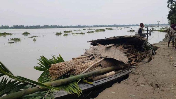 চার নদ-নদীতে তীব্র ভাঙন, বন্যা নিয়ে দুঃসংবাদ