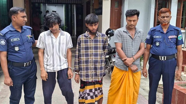 দুর্গাপুরে চুরি যাওয়া মালামাল উদ্ধার, তিনজন গ্রেফতার