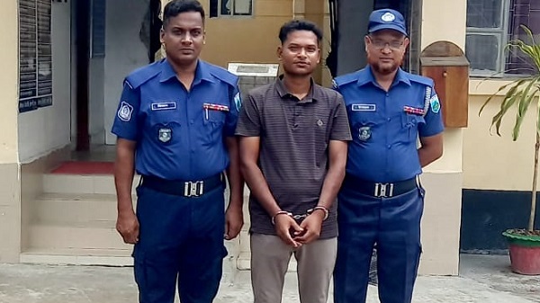 নন্দীগ্রামে ৫০ ইয়াবাসহ মাদক কারবারি আটক
