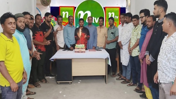 ছাতকে কেক কেটে এনটিভির প্রতিষ্ঠাবার্ষিকী উদযাপন