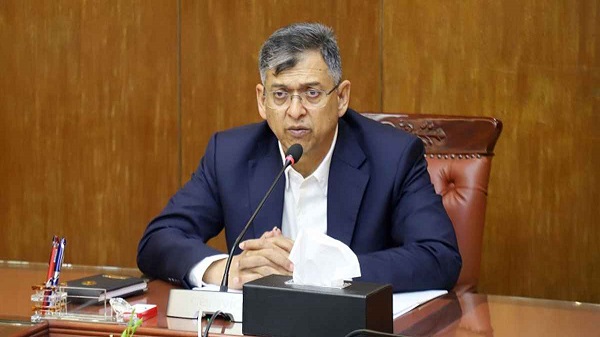 আইনশৃঙ্খলার উন্নতি না হওয়া পর্যন্ত নতুন বিনিয়োগ আকর্ষণ সম্ভব নয়: স্বরাষ্ট্রমন্ত্রী