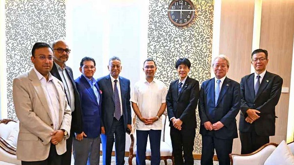প্রধানমন্ত্রীর সঙ্গে জাপানি প্রতিনিধি দলের সাক্ষাৎ