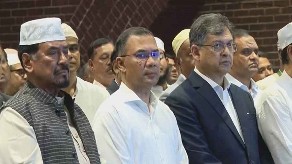 ব্যারিস্টার জমির উদ্দিন সরকারের জানাজায় অংশ নিলেন প্রধানমন্ত্রী 