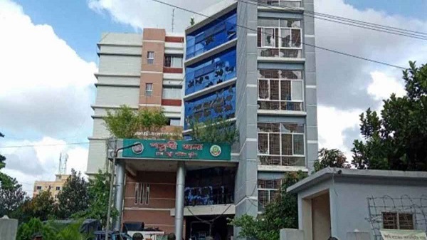 ঢাকায় কিশোরীকে ধর্ষণের পর সেপটিক ট্যাংকে নিক্ষেপ