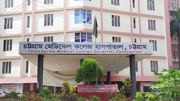 চট্টগ্রামে প্রকাশ্যে যুবককে গুলি করে হত্যা