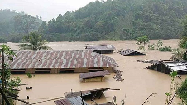 বন্যায় ক্ষতিগ্রস্ত ব্যক্তিপ্রতি ৩.২ কেজি চাল ও ২৮ টাকা বরাদ্দ  