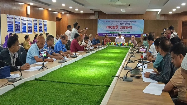 উন্নয়নমুখী ৫৩ কোটি টাকার বাজেট ঘোষণা করলেন মো. মহিউদ্দিন