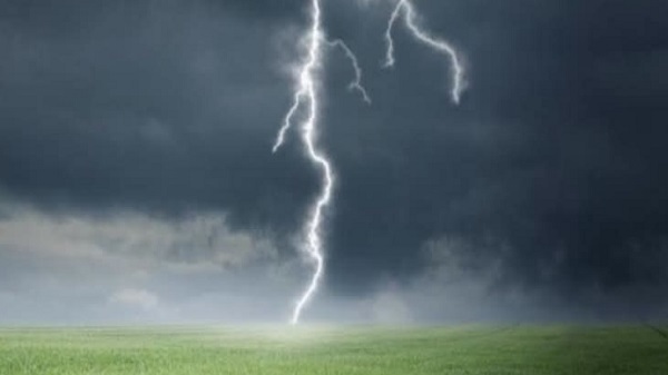 নওগাঁয় বজ্রপাতে দুই কৃষকের মৃত্যু