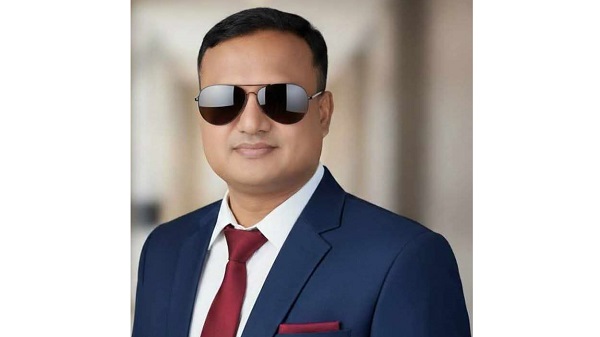 মানবিক ও জনবান্ধব নেতৃত্বে আলোচনায় চেয়ারম্যান জাহাঙ্গীর আলম