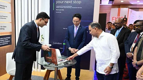 রাজধানীতে ইনভেস্টরস এক্সপো পরিদর্শন করলেন প্রধানমন্ত্রী